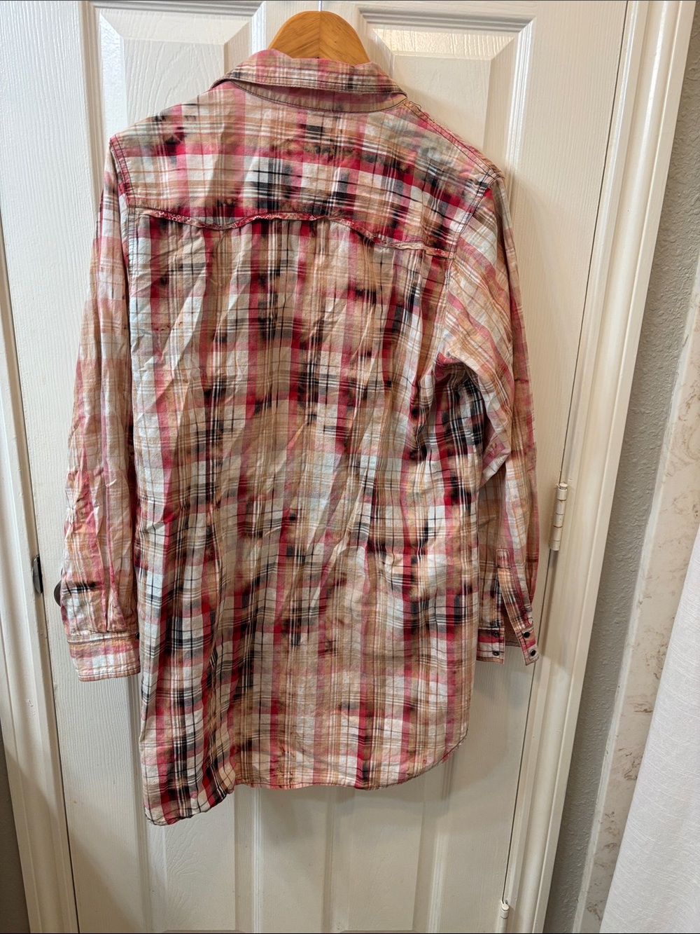 A Rare Bird Handmade Distressed Button Down Top size XL - Picture 4 of 4